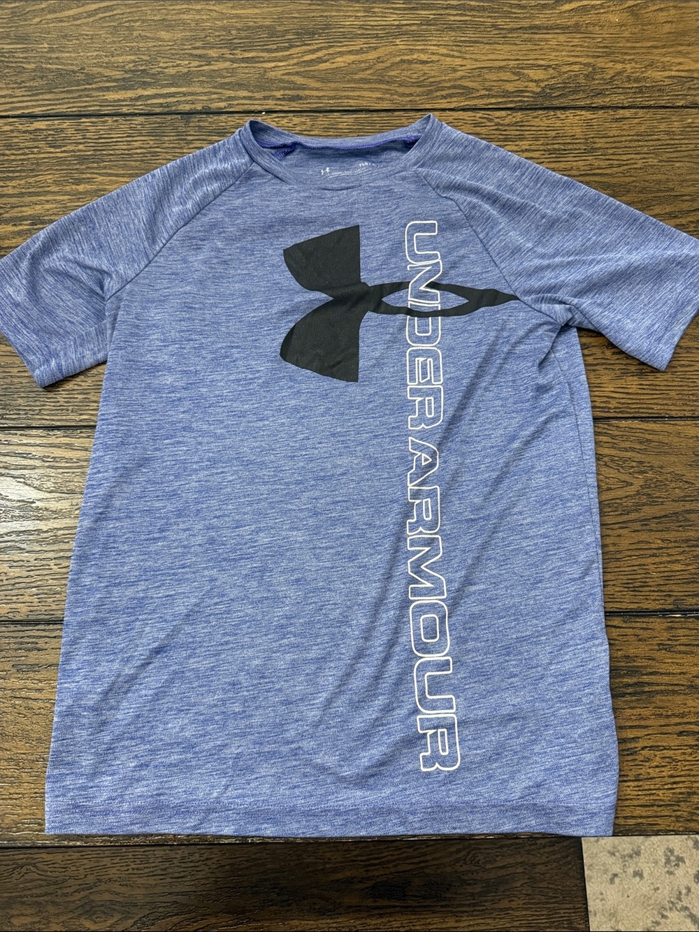Boys under armour t-shirt